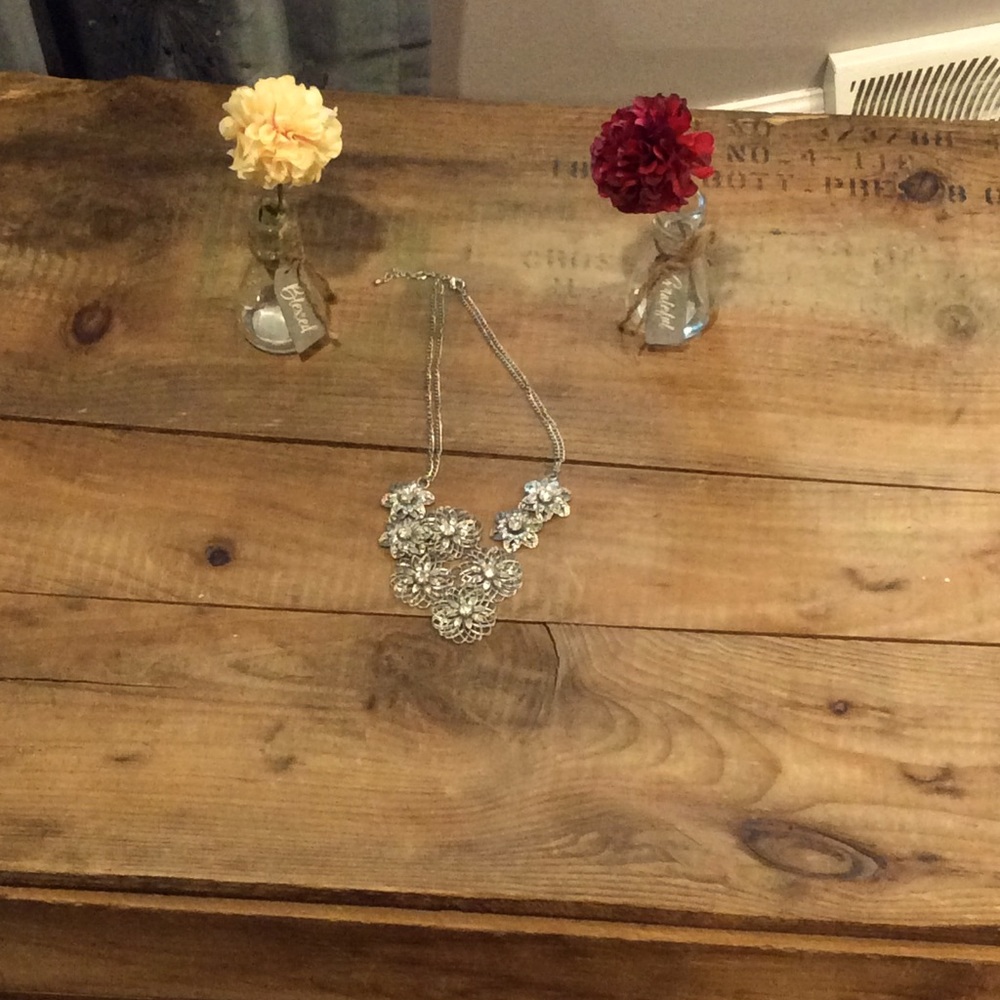 Statement necklace